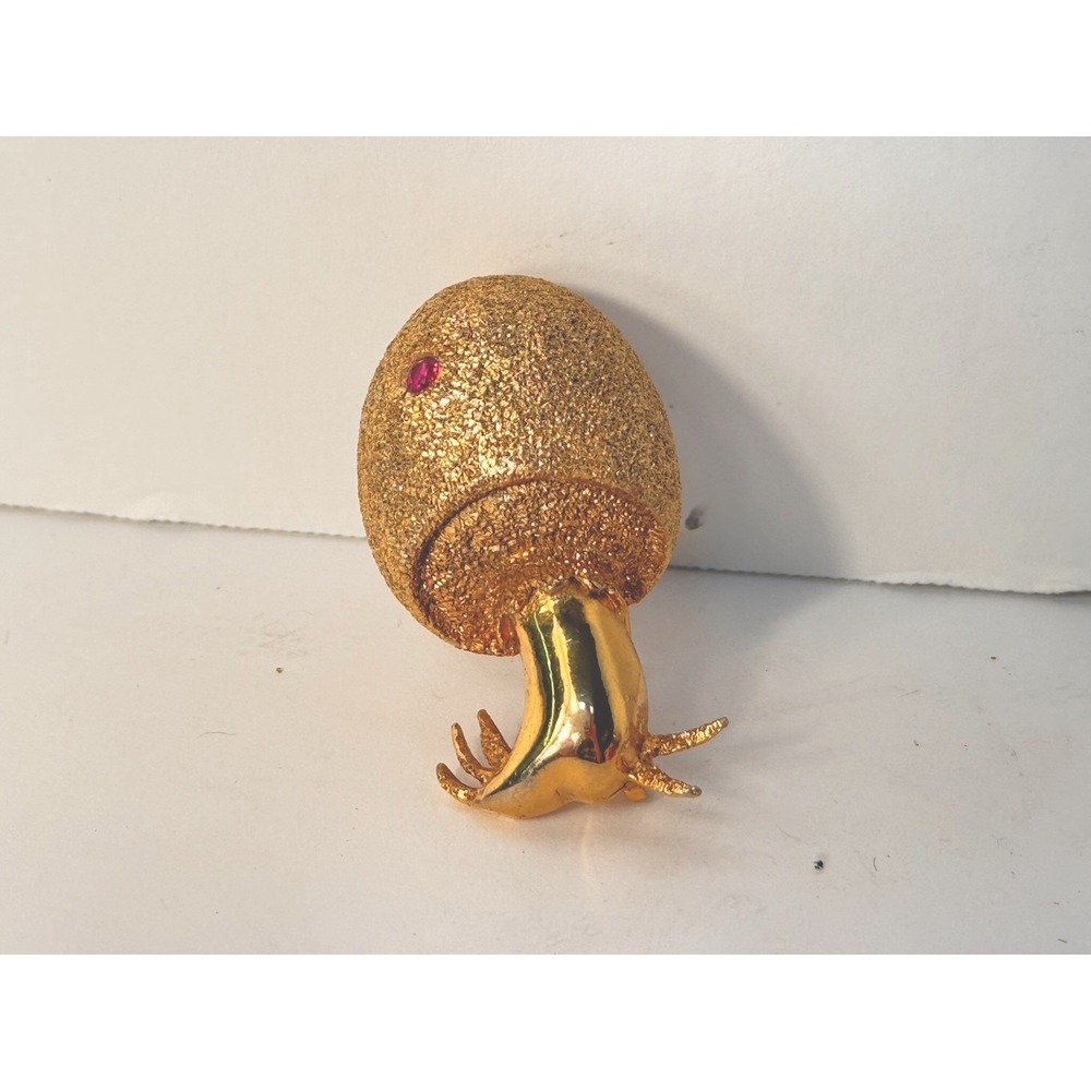 Hattie Carnegie Vintage Gold Plated Mushroom Pin